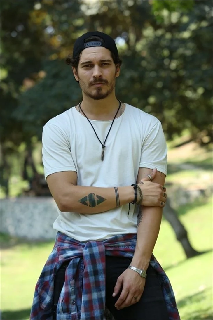 Çağatay Ulusoy Amerika'dan döndü