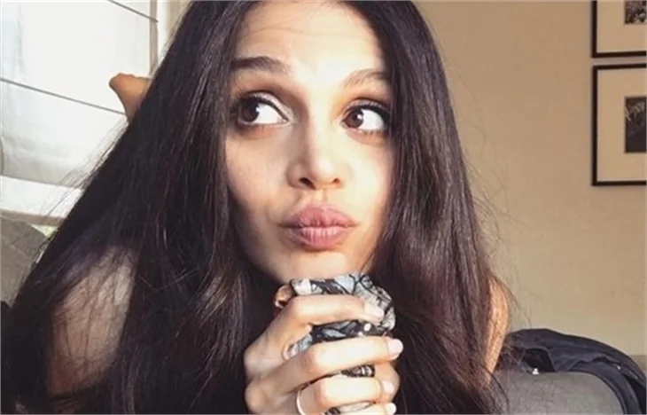 Cemre Kemer'in bikinili pozu Instagram'ı yıktı!