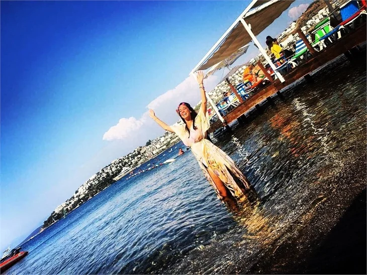 Ünlülerin tatil pozları