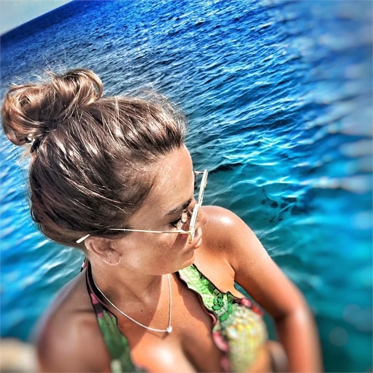 Ünlülerin tatil pozları