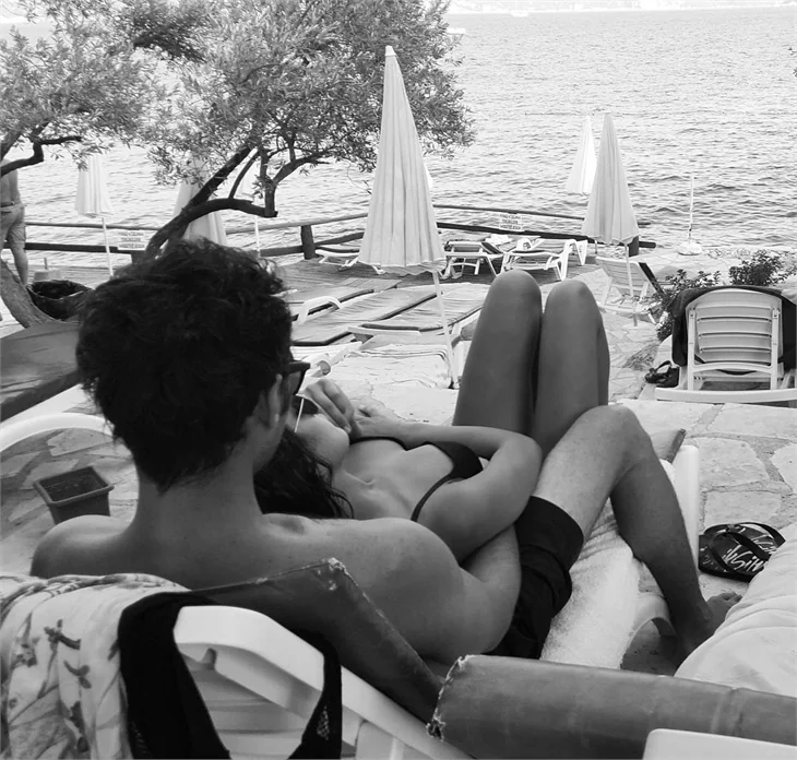 Ünlülerin tatil pozları