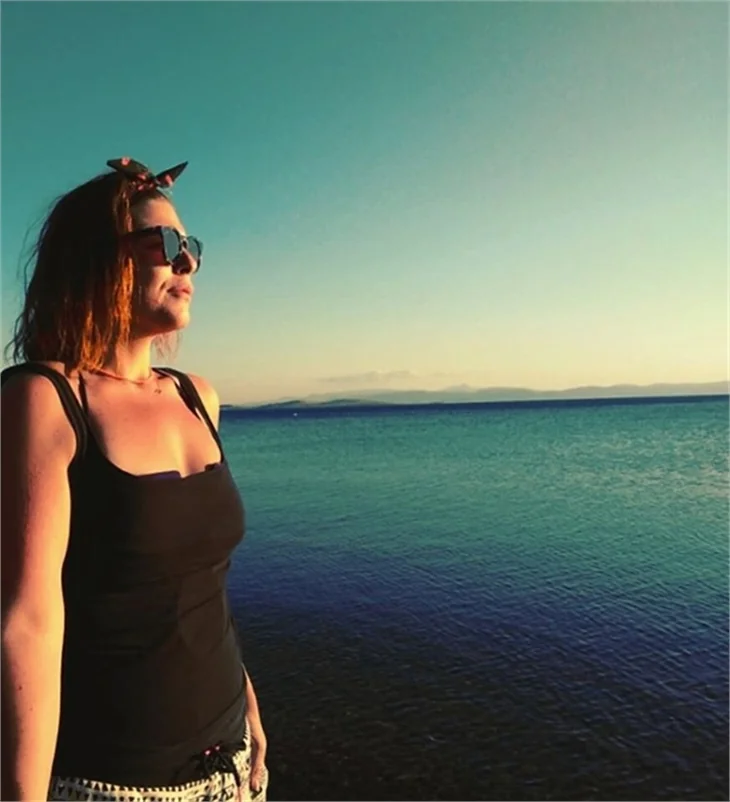 Ünlülerin tatil pozları