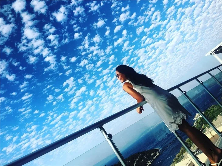 Ünlülerin tatil pozları