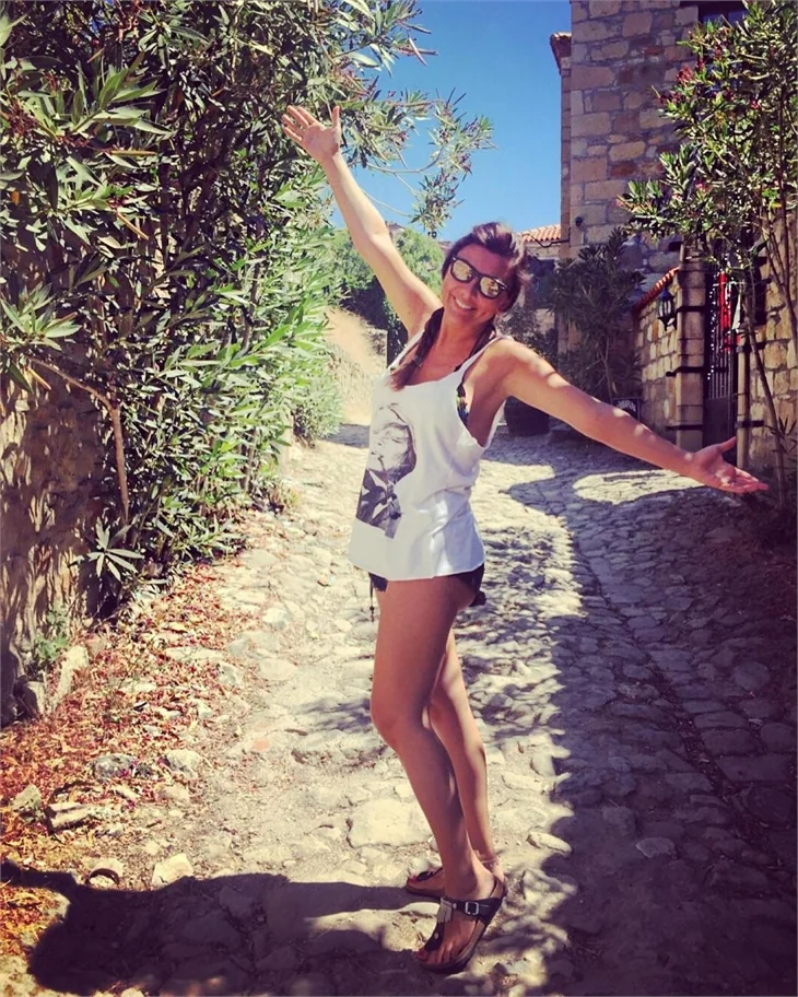 Ünlülerin tatil pozları