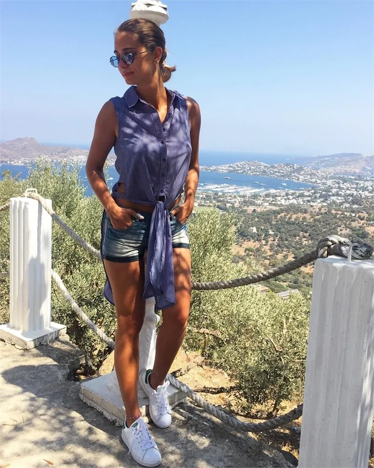 Ünlülerin tatil pozları