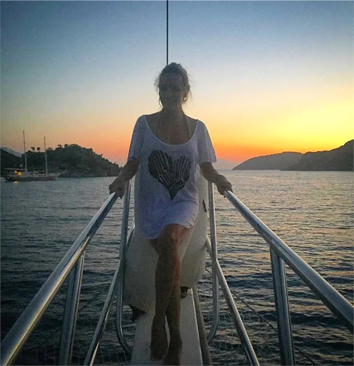 Ünlülerin tatil pozları