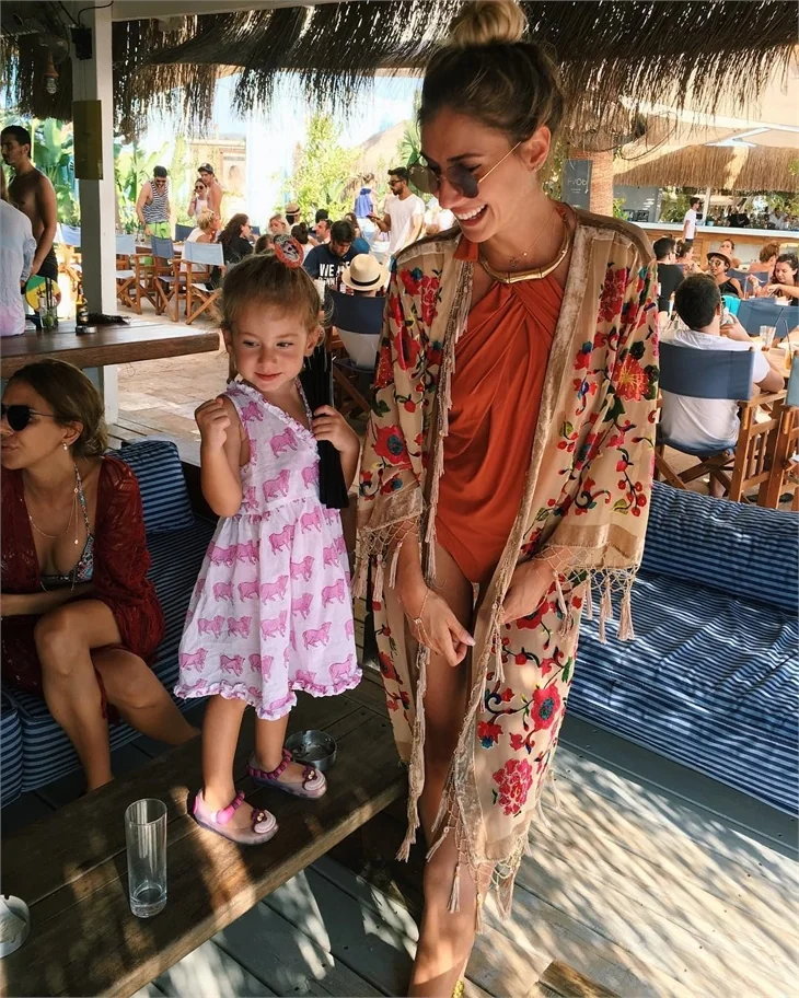 Ünlülerin tatil pozları