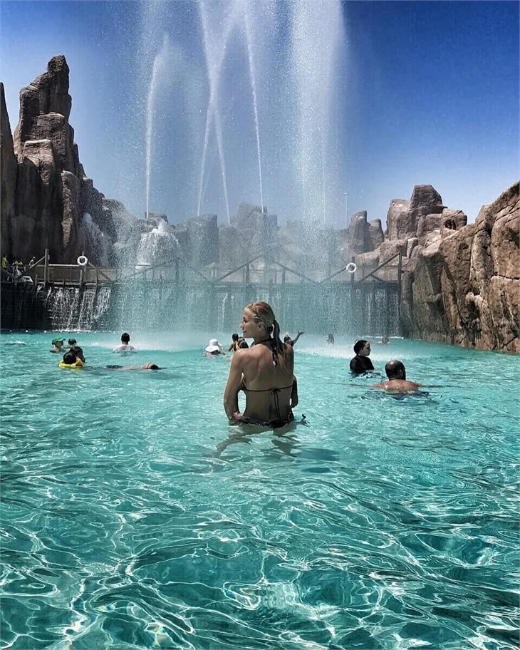 Ünlülerin tatil pozları