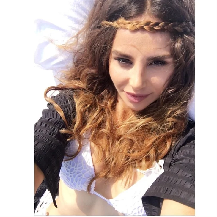 Ünlülerin tatil pozları