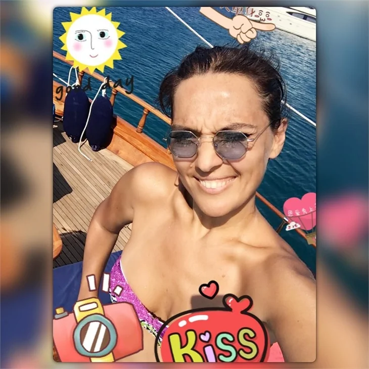Ünlülerin tatil pozları