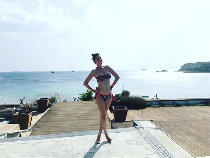 Ünlülerin tatil pozları