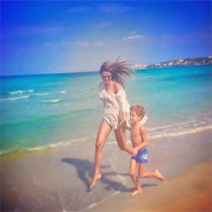 Ünlülerin tatil pozları