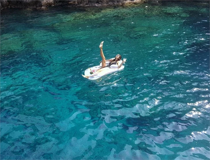 Ünlülerin tatil pozları