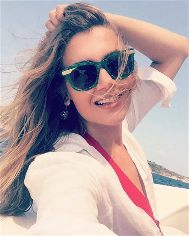 Ünlülerin tatil pozları