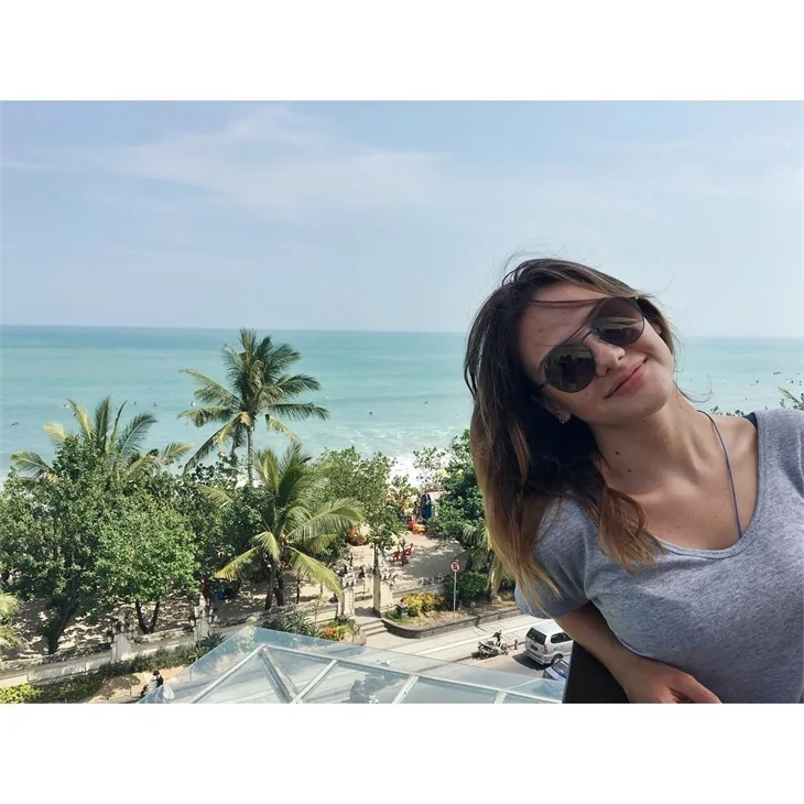 Ünlülerin tatil pozları