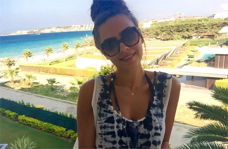 Ünlülerin tatil pozları