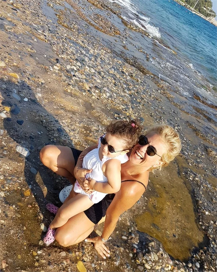 Ünlülerin tatil pozları