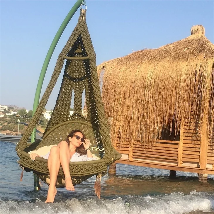 Ünlülerin tatil pozları