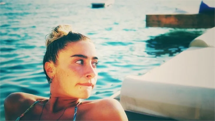 Ünlülerin tatil pozları