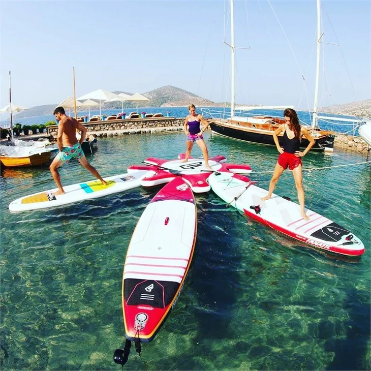 Ünlülerin tatil pozları