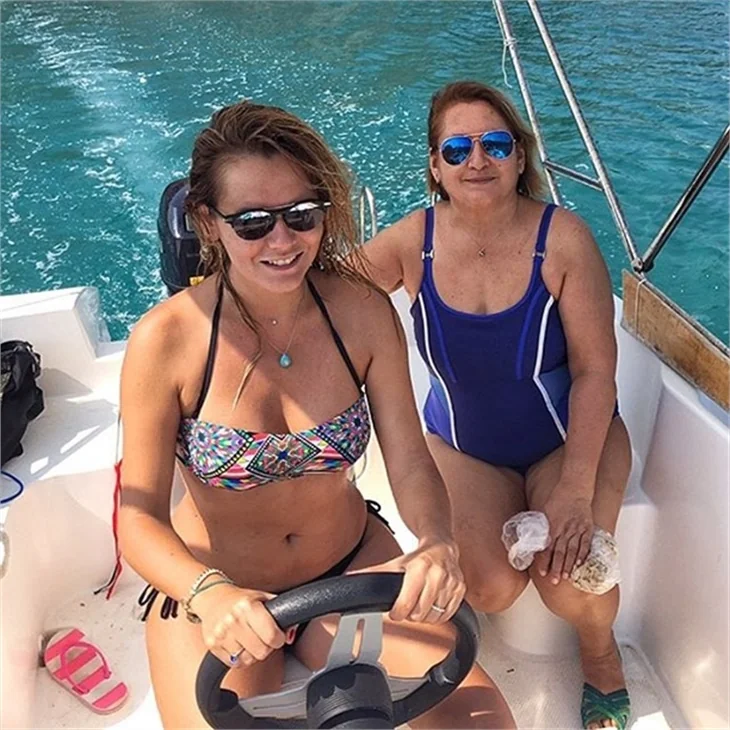 Ünlülerin tatil pozları