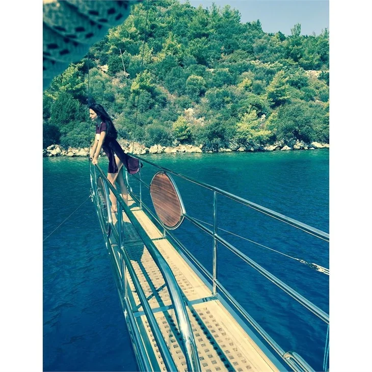 Ünlülerin tatil pozları