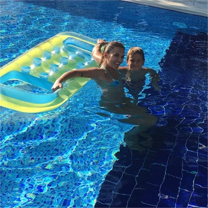 Ünlülerin tatil pozları