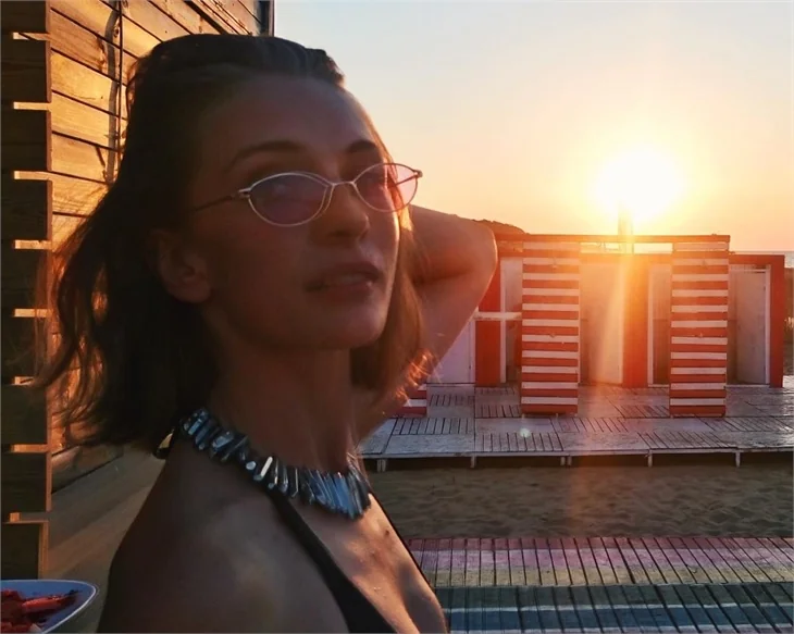 Ünlülerin tatil pozları