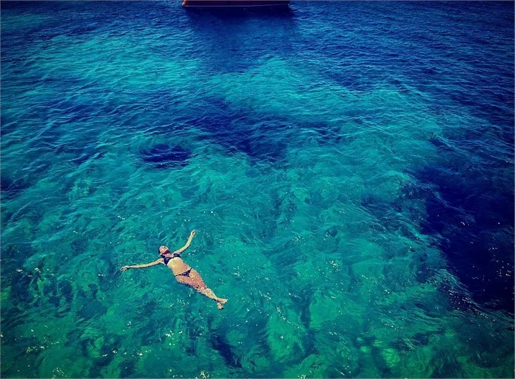 Ünlülerin tatil pozları