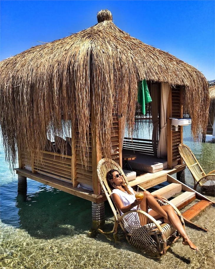 Ünlülerin tatil pozları