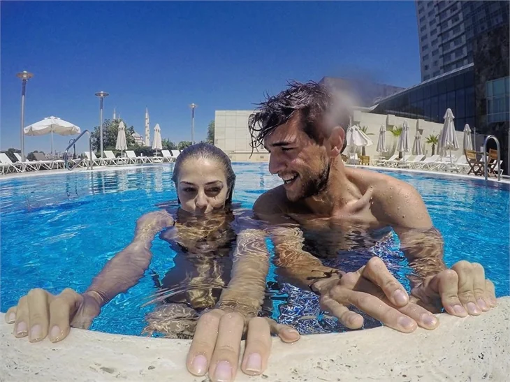 Ünlülerin tatil pozları