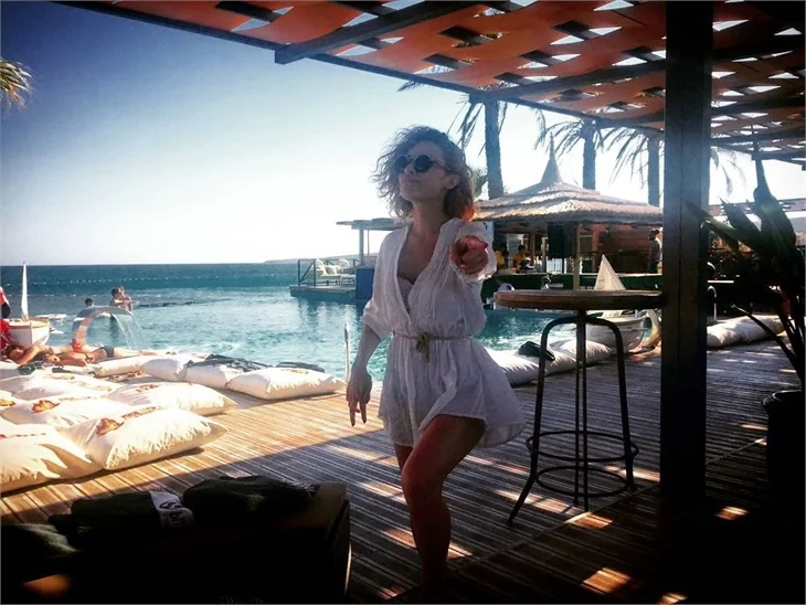 Ünlülerin tatil pozları