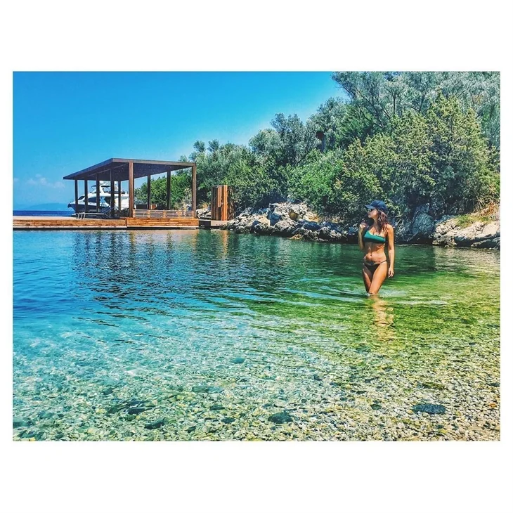 Ünlülerin tatil pozları