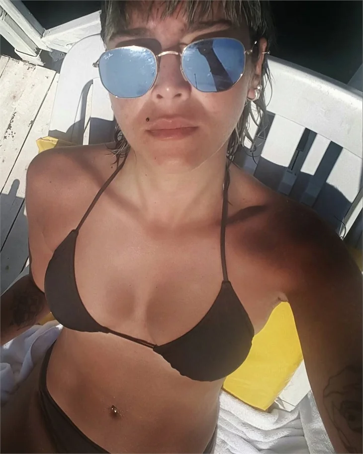 Ünlülerin tatil pozları