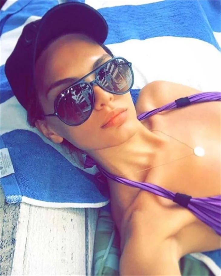 Ünlülerin tatil pozları