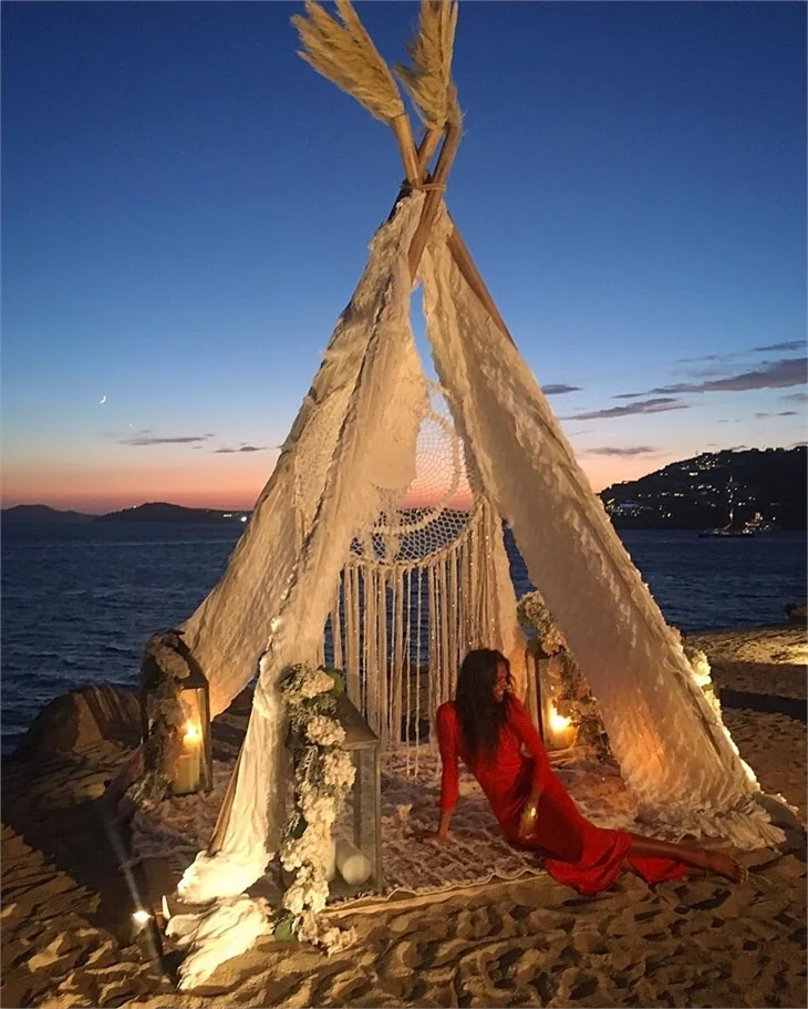 Ünlülerin tatil pozları
