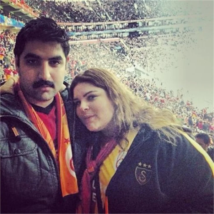 Pelin Öztekin nişanı attı