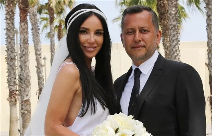 Gülşen bebeğinin cinsiyetini açıkladı