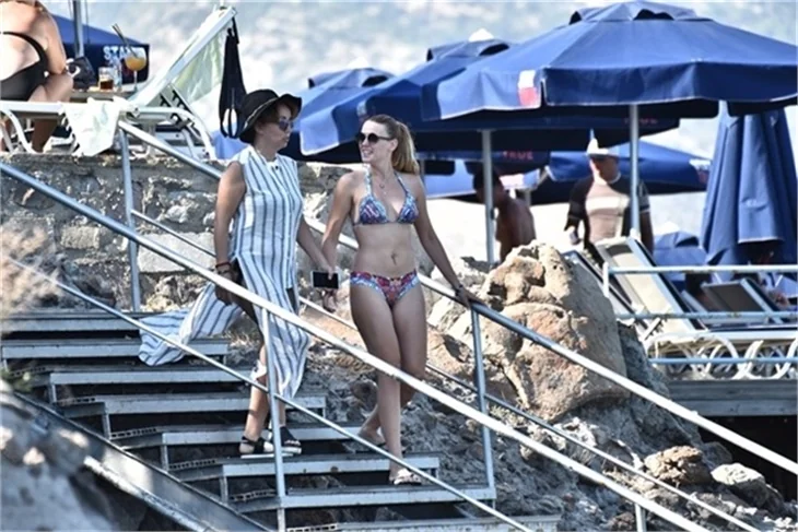 Gizem Karaca'nın sürprizi var!