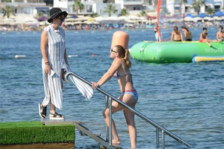 Gizem Karaca'nın sürprizi var!