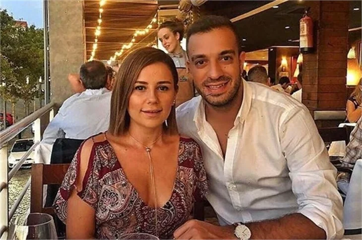 Merve Özbey, sevgilisi Murat Binici’yle İspanya’da
