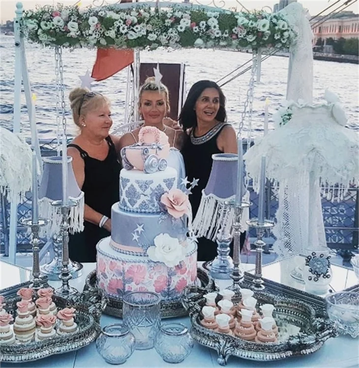 İsmail Hacıoğlu ve Duygu Kaya'dan baby shower partisi