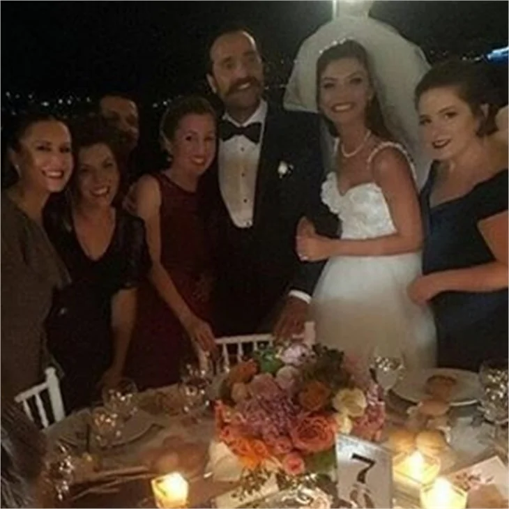 İşte Eda Özerkan ile Timur Acar'ın düğün fotoğrafları...