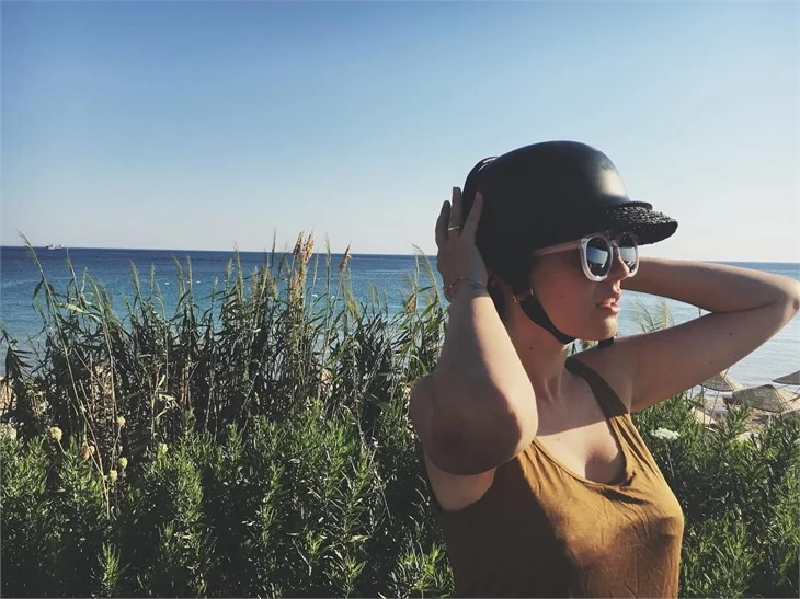 Pelin Akil ve Anıl Altan tatilde