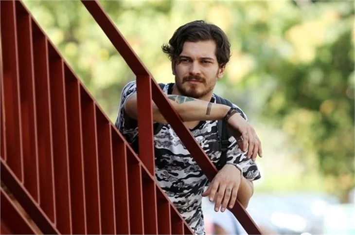 Çağatay Ulusoy'a sürpriz rol arkadaşı!