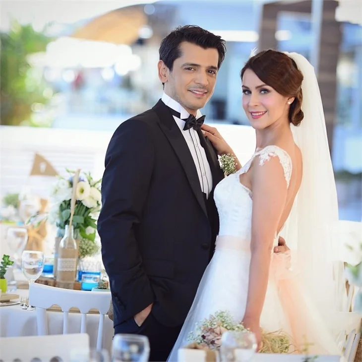 Kiralık Aşk'ın Serdar'ı eşiyle balayında
