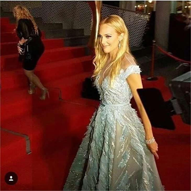 Meryem Uzerli büyüledi!