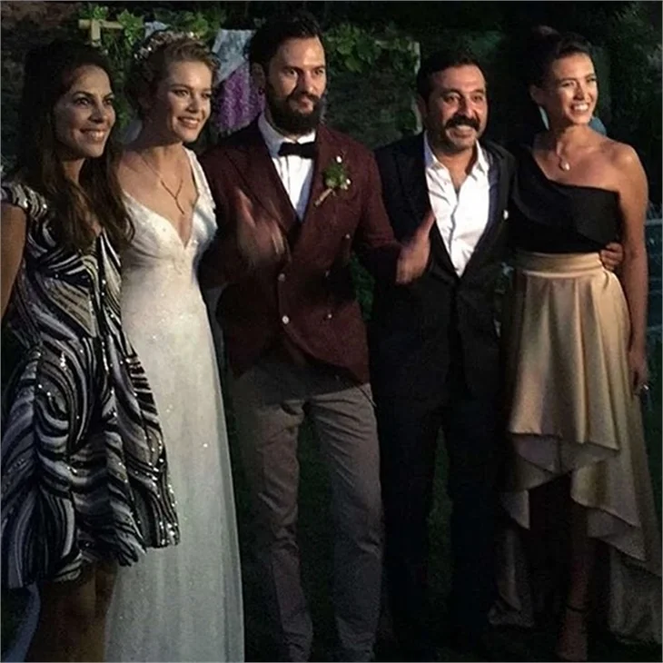 Burcu Biricik ve Emre Yetkin evlendi