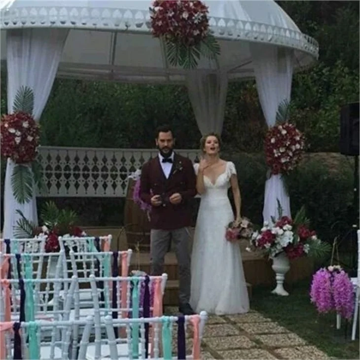 Burcu Biricik ve Emre Yetkin evlendi