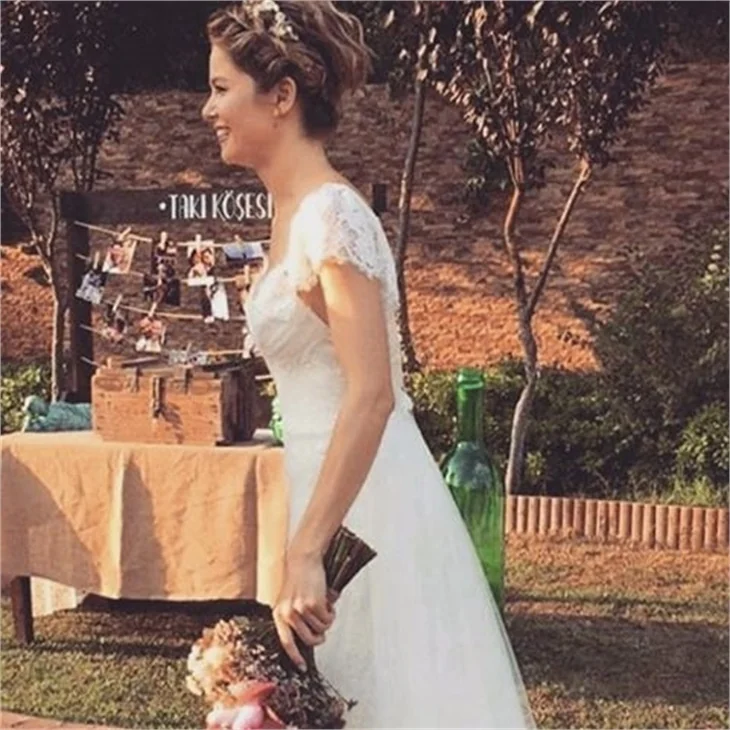 Burcu Biricik ve Emre Yetkin evlendi